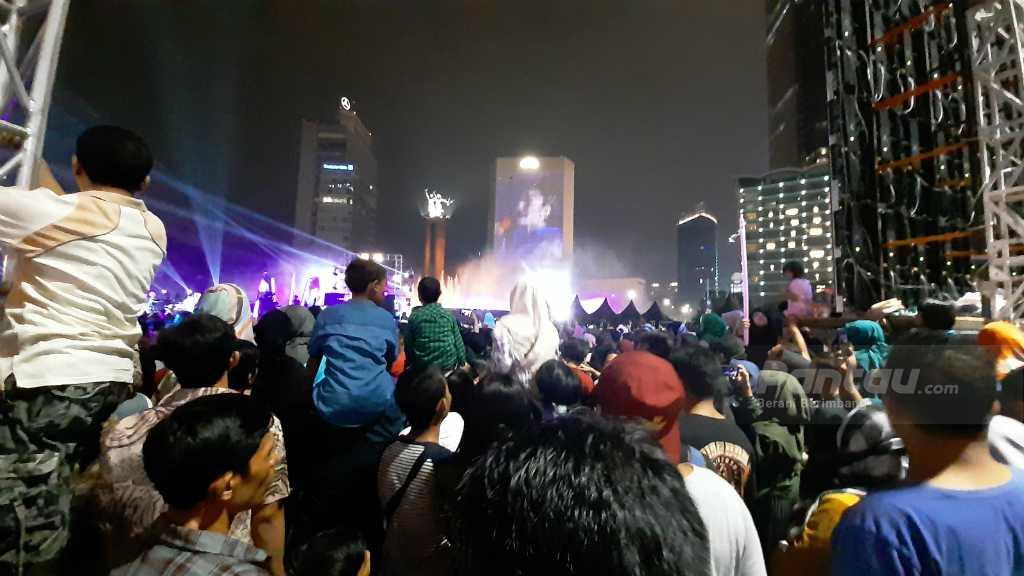 Pantau Foto: Perayaan HUT Jakarta ke-492 di Bundaran Hotel Indonesia