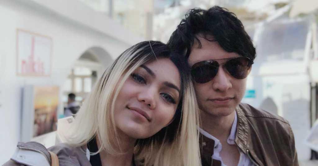 Kunjungi Butik Ivan Gunawan Bersama Kekasih, Rina Nose Segera Menikah?