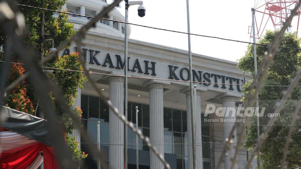 Ternyata Ini Alasan MK Majukan Pembacaan Putusan Gugatan Prabowo-Sandi