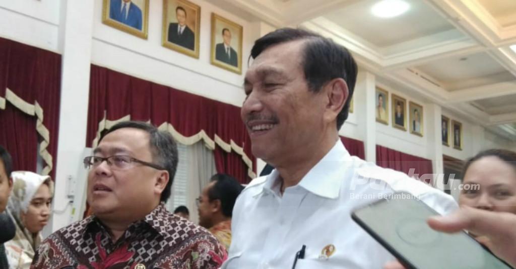 Luhut Panggil Dirut Garuda Indonesia, Ada Apa?