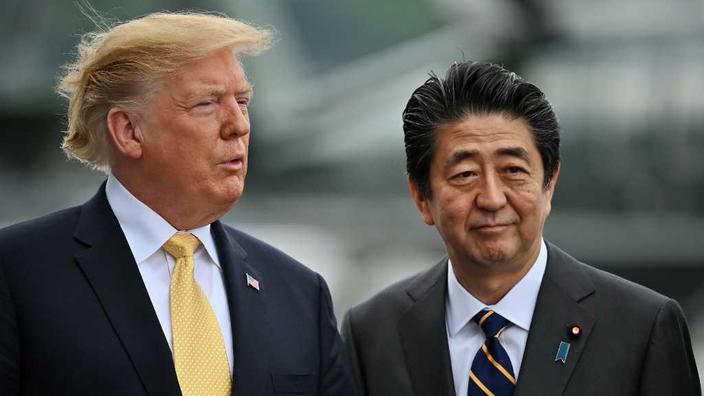 Bloomberg: Trump Bicara Keluar dari Pakta Perjanjian Jepang
