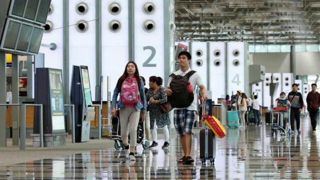 2 Kali Disatroni Drone dalam Seminggu, Ada Apa dengan Changi Airport?