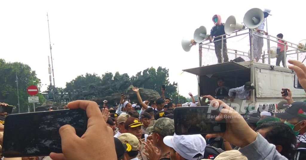Kronologi Mobil Komando FPI Dicegah Polisi saat Akan Masuk ke Area MK