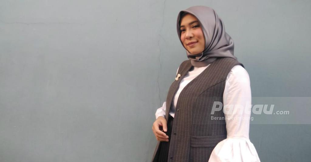 Hamil, Fitri Tropica 'Dihujani' Wejangan