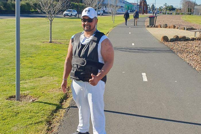 Kisah Pria Kelahiran Indonesia Didatangi Polisi Australia karena Rompi