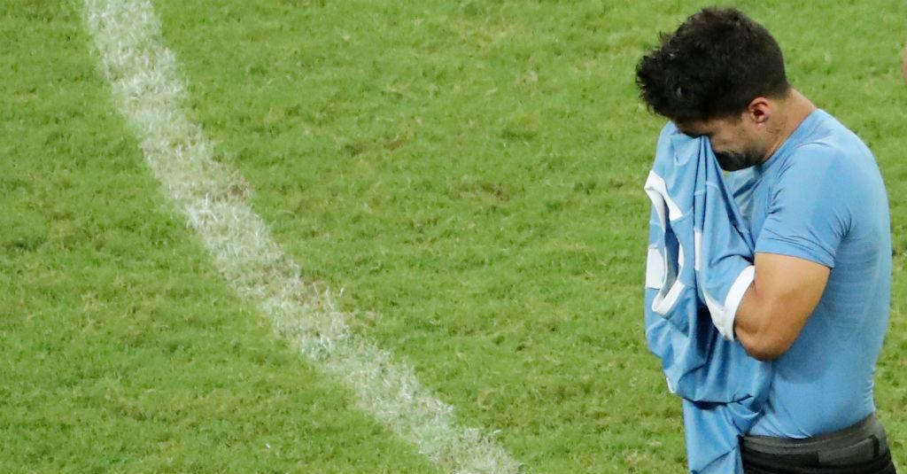 Uruguay Disingkirkan Peru, Tangisan Suarez Pecah