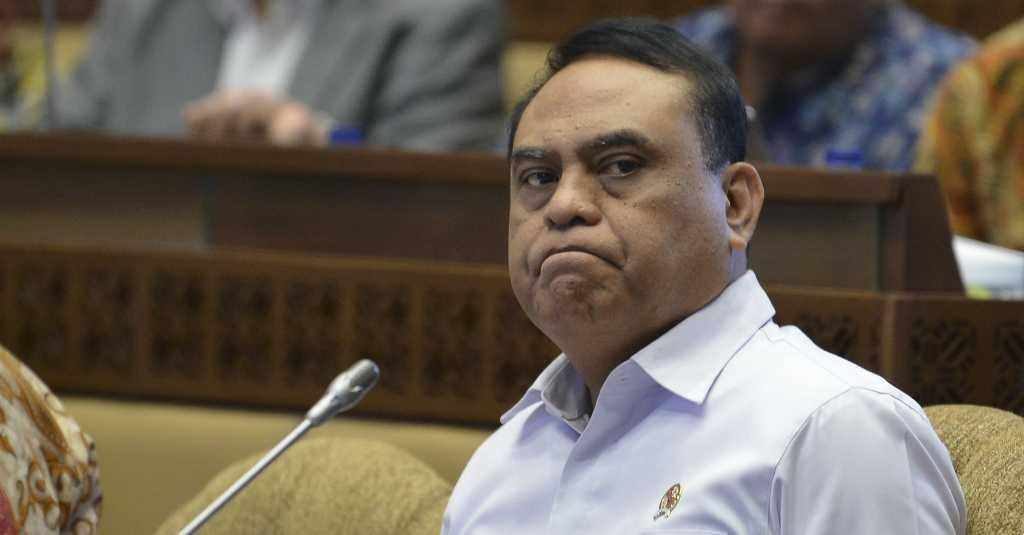 Ketua Dewan Masjid Indonesia Kutuk Aksi Ibu-ibu Bawa Anjing ke Masjid