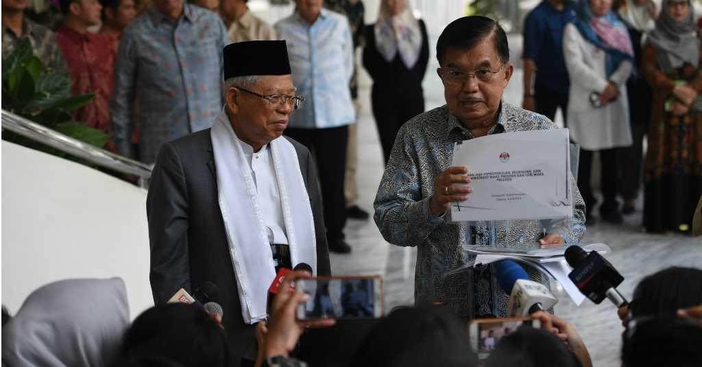Kunjungi Kantor Wapres, Ma'ruf Amin Dapat Oleh-oleh dari JK