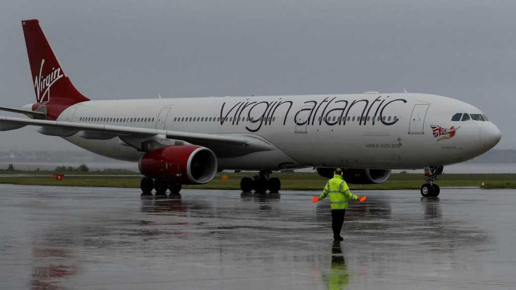 Pesawat Terbakar, Virgin Atlantic Lakukan Pendaratan Darurat