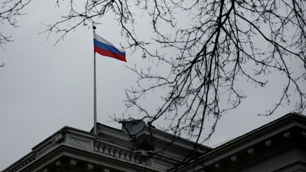 Truk Tabrak Dinding Kedutaan Rusia di Iran, Empat Orang Terluka