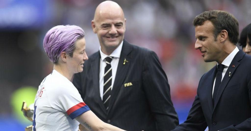 Di Acara Seremonial, Presiden FIFA dan Prancis Dapat Cemoohan