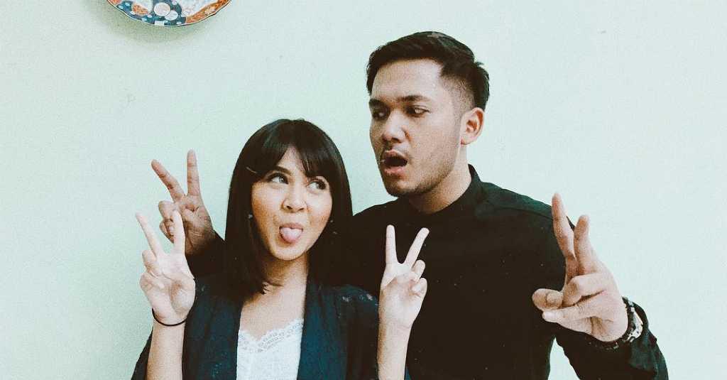 Mona Ratuliu Bocorkan Kabar Tunangan Kesha Ratuliu