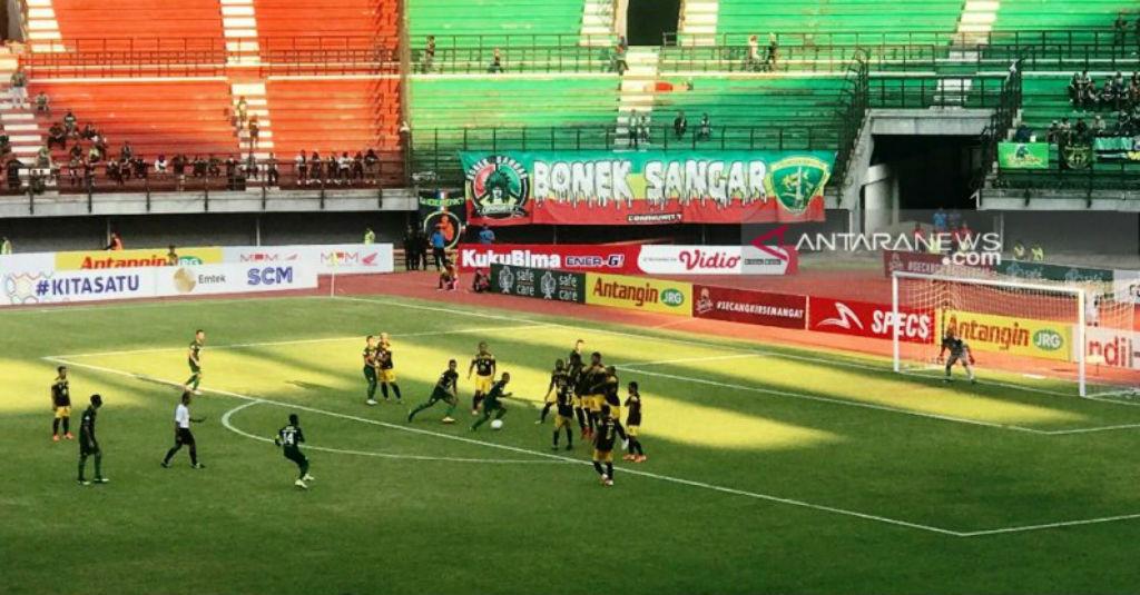 Persebaya Ditahan Imbang Barito 2-2