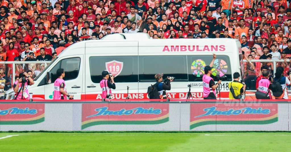 Kiper Persib Alami Patah Tulang Usai Bertabrakan dengan Bruno Matos