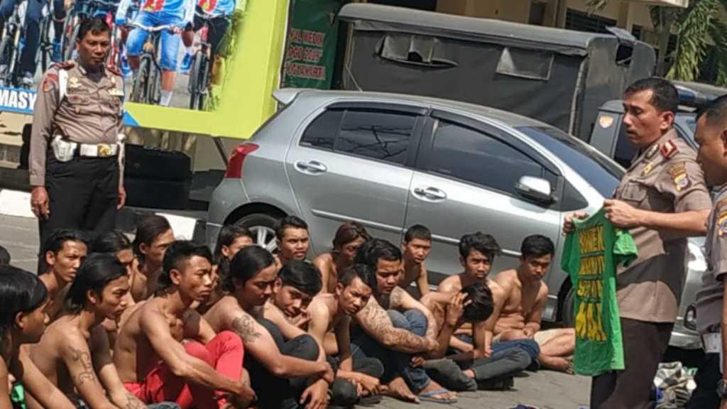 Puluhan Bonek Diamankan di Yogyakarta, Ada yang Bawa Sajam dan Tanpa Bekal