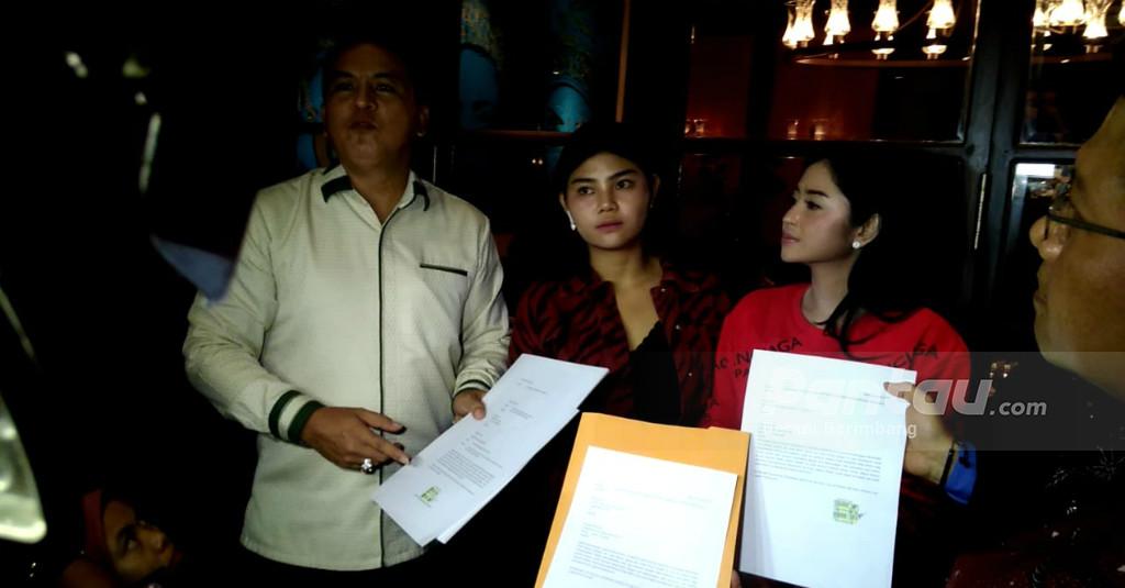 Wujudkan Pesan Almarhum Ayahnya, Dewi Perssik-Meldi Sepakat Damai