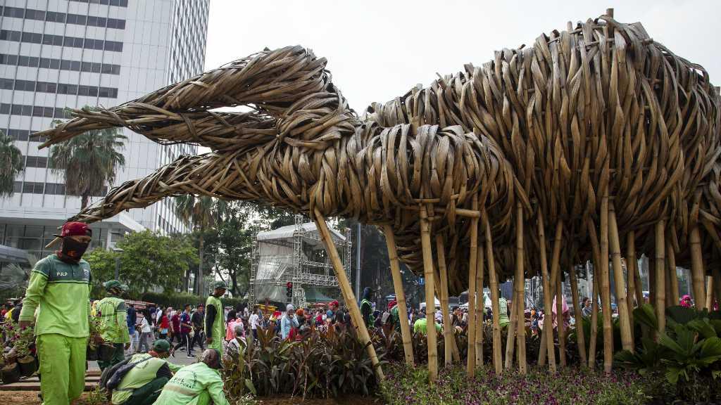Nasib Tragis Bambu Getah Getih di Bundaran HI Pantik Reaksi Warga