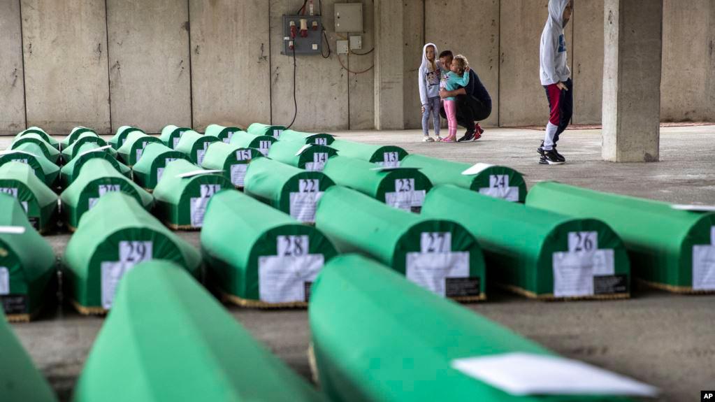 Bosnia Kebumikan Lagi Jenazah Korban Genosida Perang Tahun 1995 yang Baru Teridentifikasi