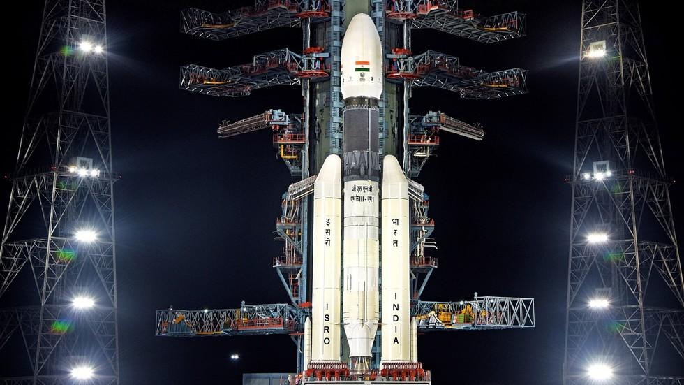 Sempat Dibatalkan, India Siap Luncurkan Misi Chandrayaan 2 ke Bulan