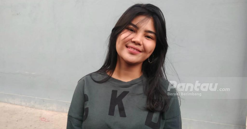 Sudah Damai, Tapi Hubungan Meldi dan Dewi Perssik Belum Mencair