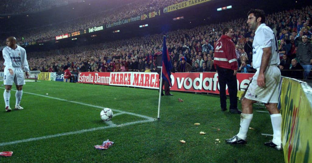 10 Pesepakbola Dicap Pengkhianat oleh Klubnya, Ada Dilempar Kepala Babi