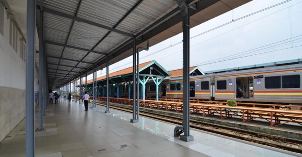 5 Stasiun Kereta Terseram di Indonesia, dari Rintihan Hingga Penampakkan