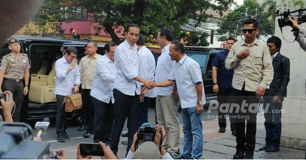 Jokowi-Ma'ruf Hadiri Langsung Acara Pembubaran TKN