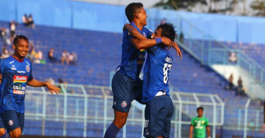 Arema FC Tundukkan Bhayangkara FC 3-2 di Kanjuruhan