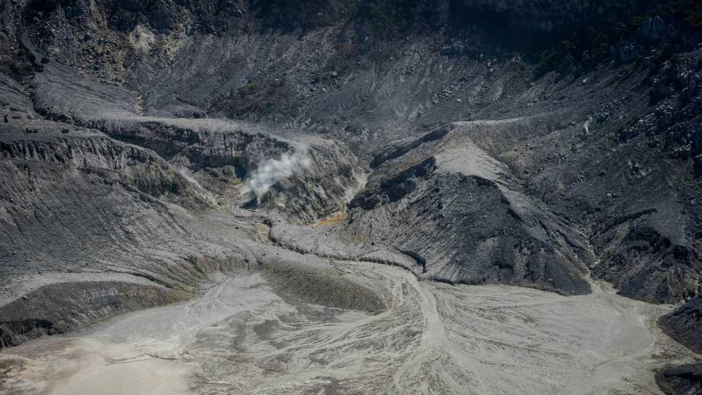 Erupsi Tangkuban Perahu, Alhi Vulkanologi: Bandung Aman, Jangan Panik