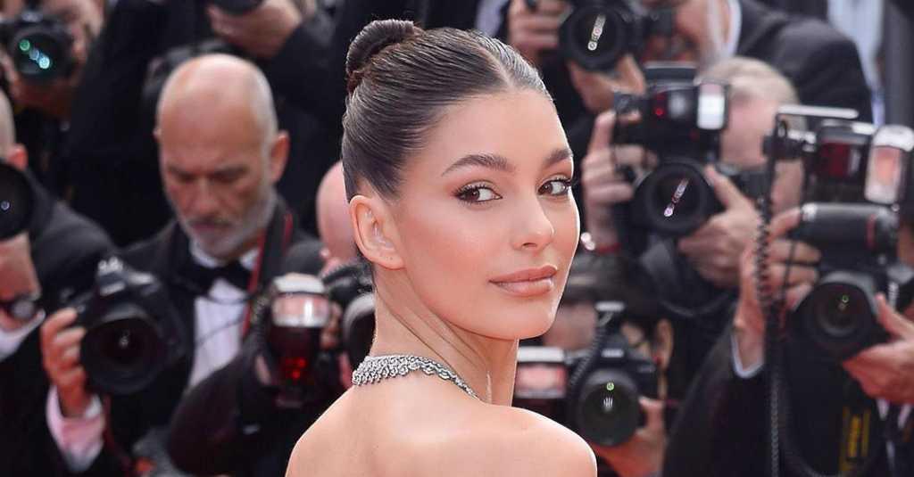 Camila Morrone Mendapat Kritik Soal Kedekatannya dengan Leonardo Dicaprio