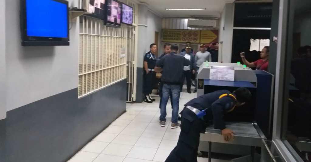 Nekat! Oknum Petugas Cipinang Coba Selundupkan Sabu ke Dalam Lapas