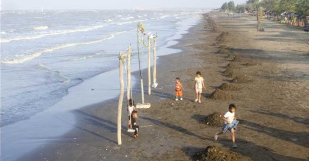 5 Giant Octopus dan 2.000 Meter Static Oil Boom Sedot Tumpahan Minyak