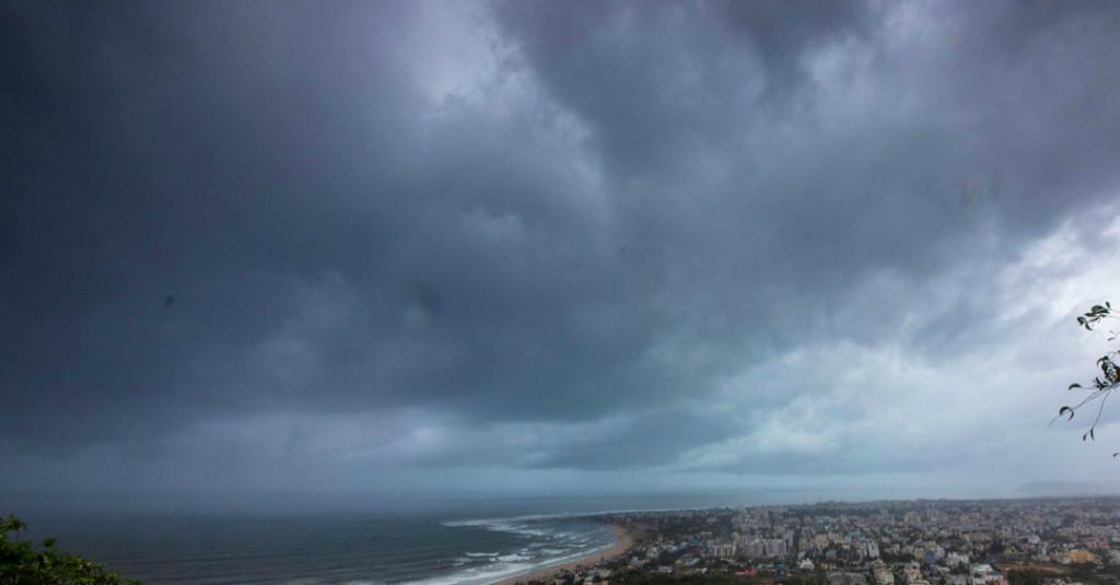 Topan Erick Diprediksi Akan Hantam Hawaii Pekan Ini