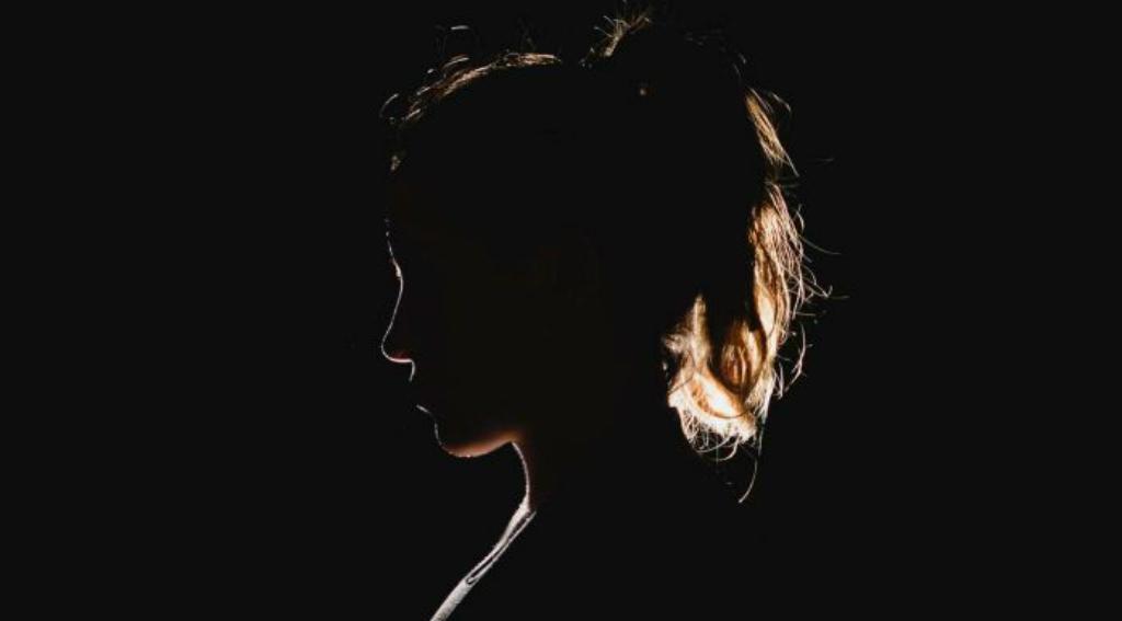 Ajakan Seks Anak Kampus: Dia Memukul Leherku dengan Botol