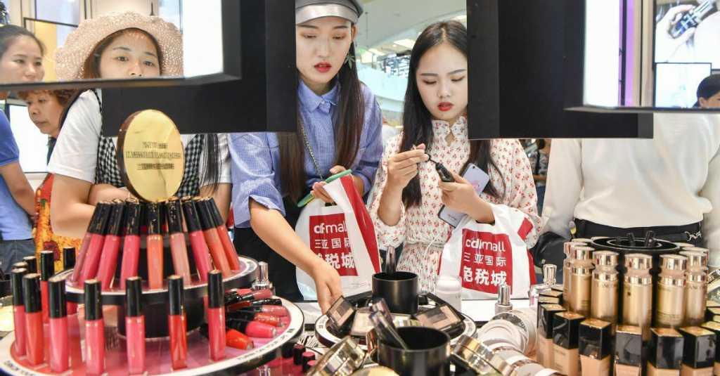 Gara-gara Kebijakan Lanjut Trump, Peritel AS Terpukul Tarif Impor China