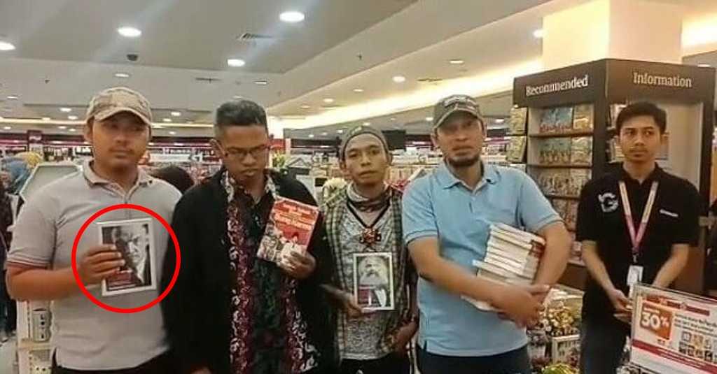 Ormas di Makassar Razia Buku Berbau Komunis, Ini Kata DPR