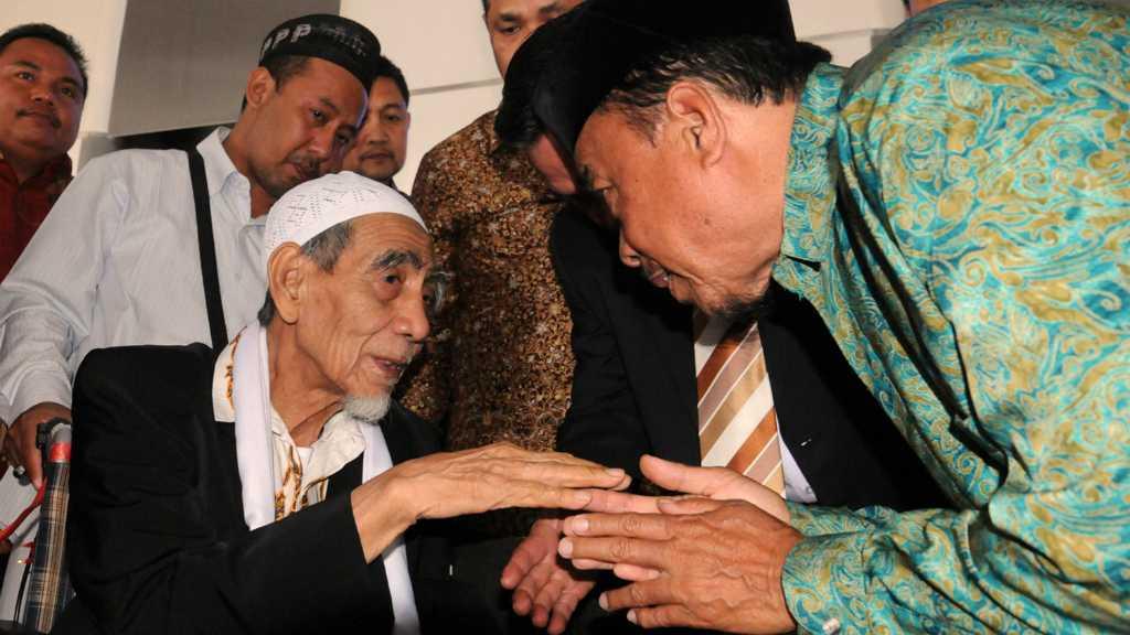 Mbah Moen Semasa Hidup: Wafatnya Orang Alim Biasanya Hari Selasa