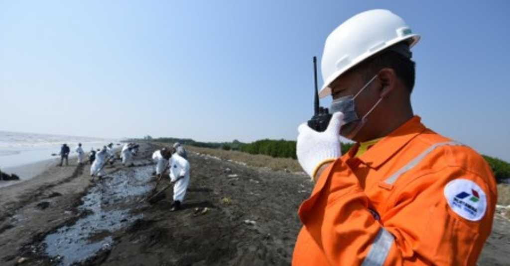 Pertamina Akan Bersihkan Kontaminasi Minyak PHE ONWJ di Kerangan 14 Hari