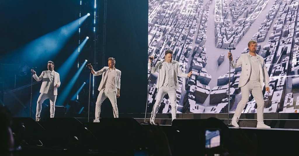 Konser Westlife Sukses Bikin Penonton Baper