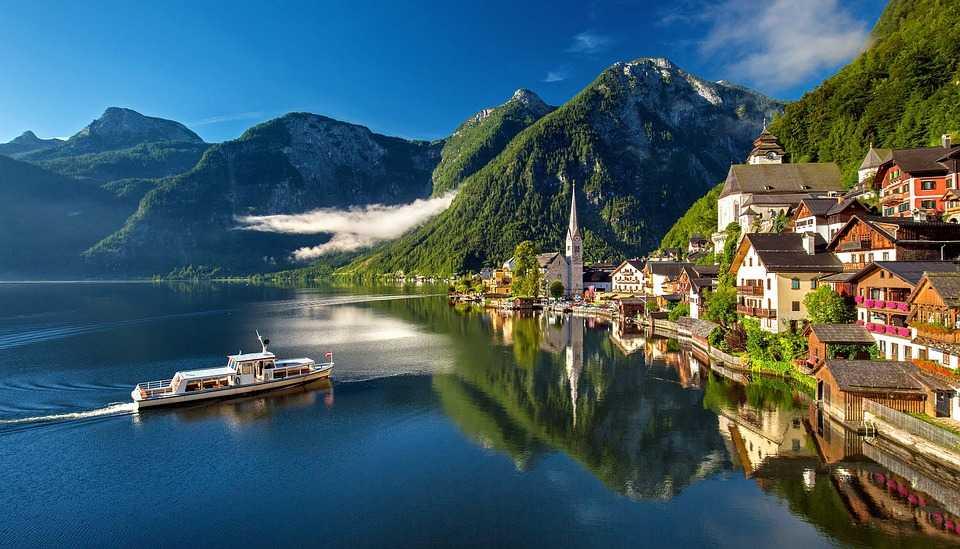 5 Tempat Wisata Dunia Bak Negeri Dongeng, Indonesia Masuk!