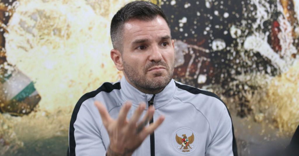 Simon Coret Rizky Pora dari Timnas Indonesia karena Memukul Bayu Gatra