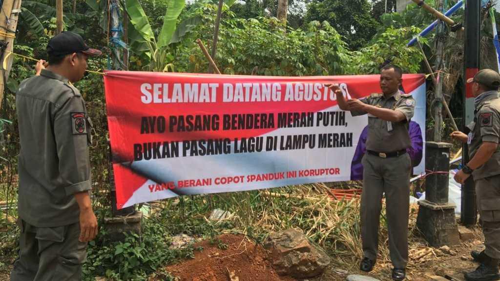 Spanduk Sindiran Terpasang di Depok, Wali Kota Duga Sarat Unsur Politis