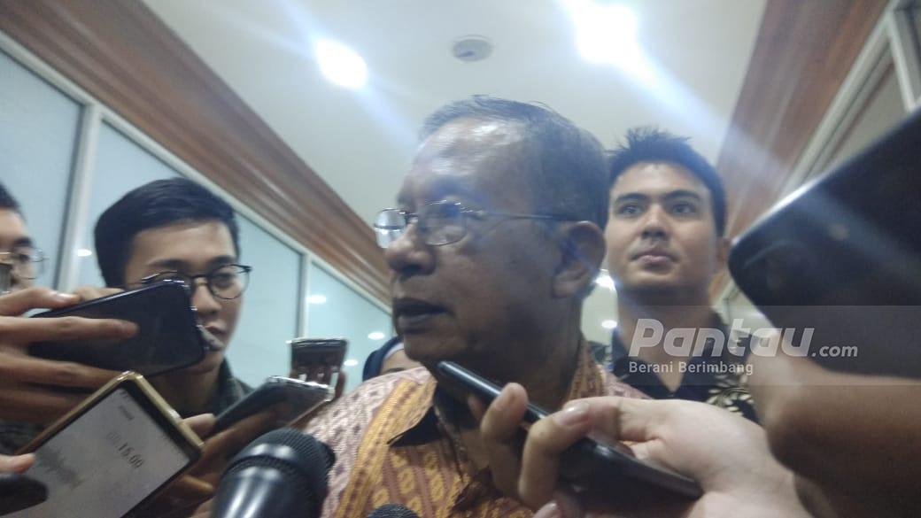Menko Darmin Pamer Kantornya Tak Gunakan Air Mineral Kemasan Plastik