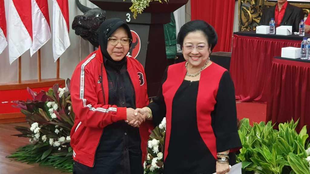 Berpeluang Isi Kursi Menteri, Risma Pilih Selesaikan Tugas di Surabaya
