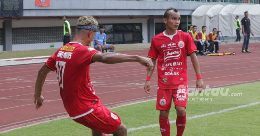 Persija Coret Paulle dan Matos