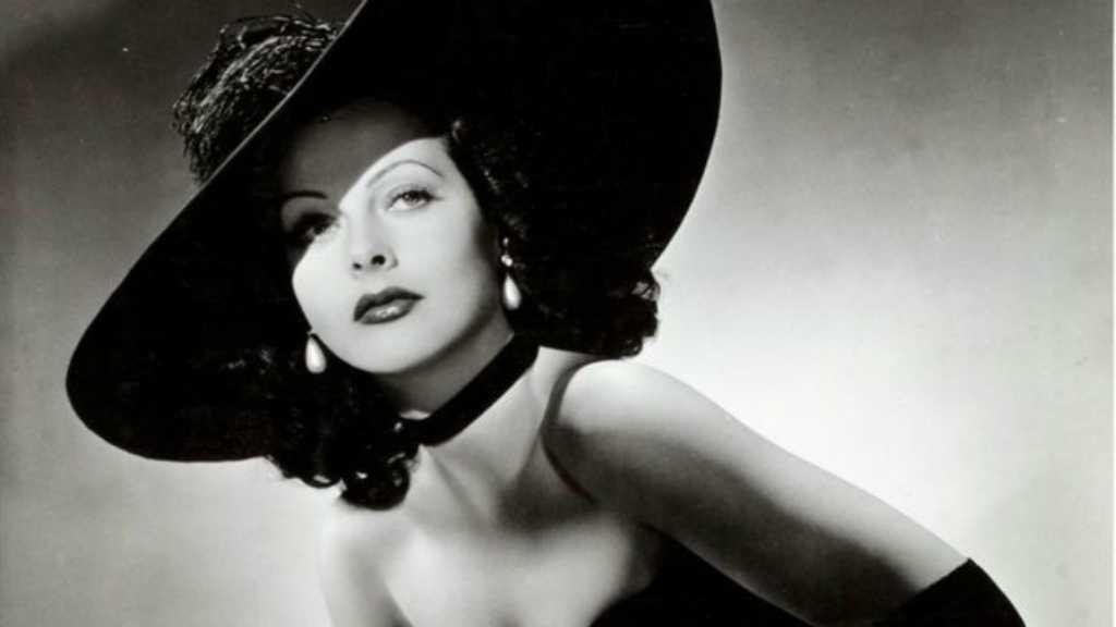 Deretan Hak Cipta Perempuan Direbut Laki-laki, dari Nuklir hingga Atom