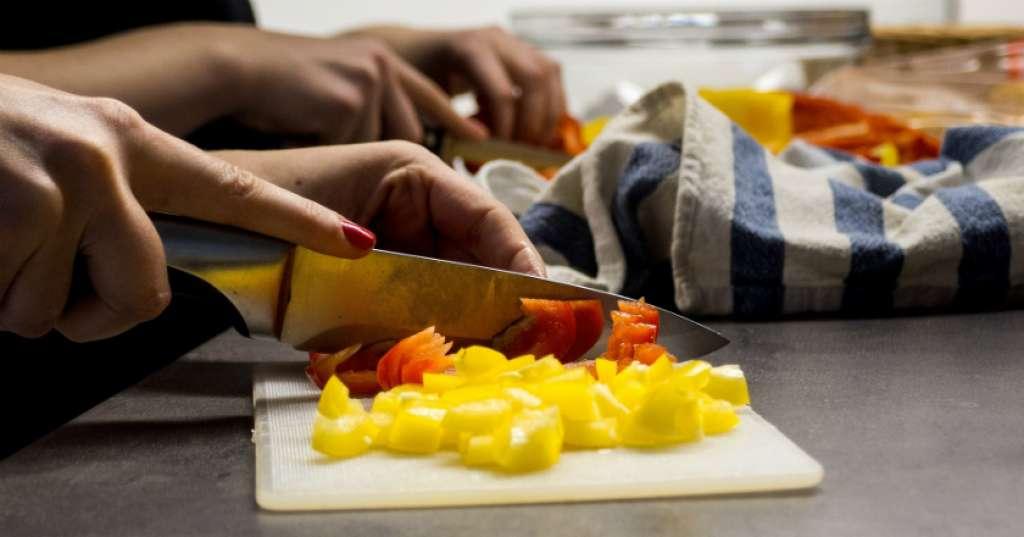 Jangan Malas! Masak Sendiri di Rumah Banyak Manfaatnya Loh