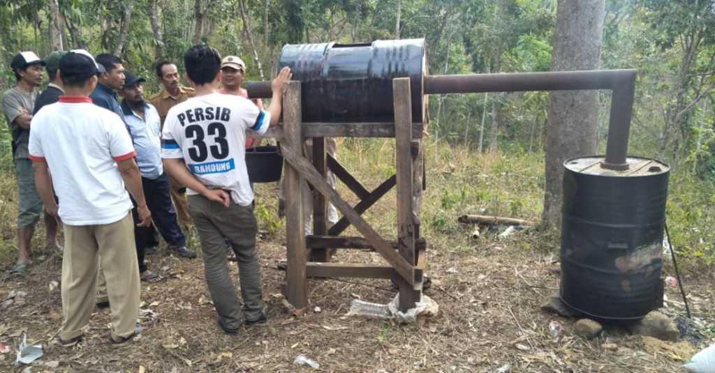 Teknologi Pertanian di Ciamis: Limbah Disulap Jadi Bio Insectisida Guys