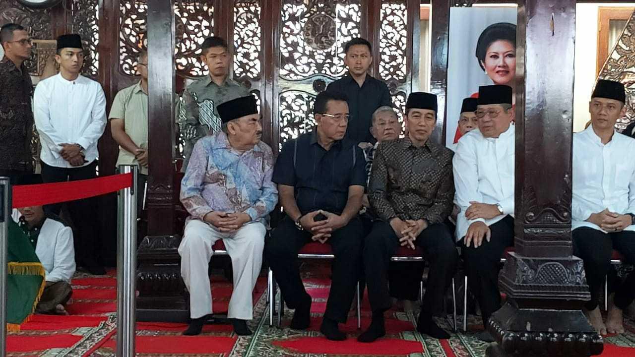 Jokowi, JK Hingga Sandi Uno Melayat Almarhumah Ibunda SBY di Cikeas