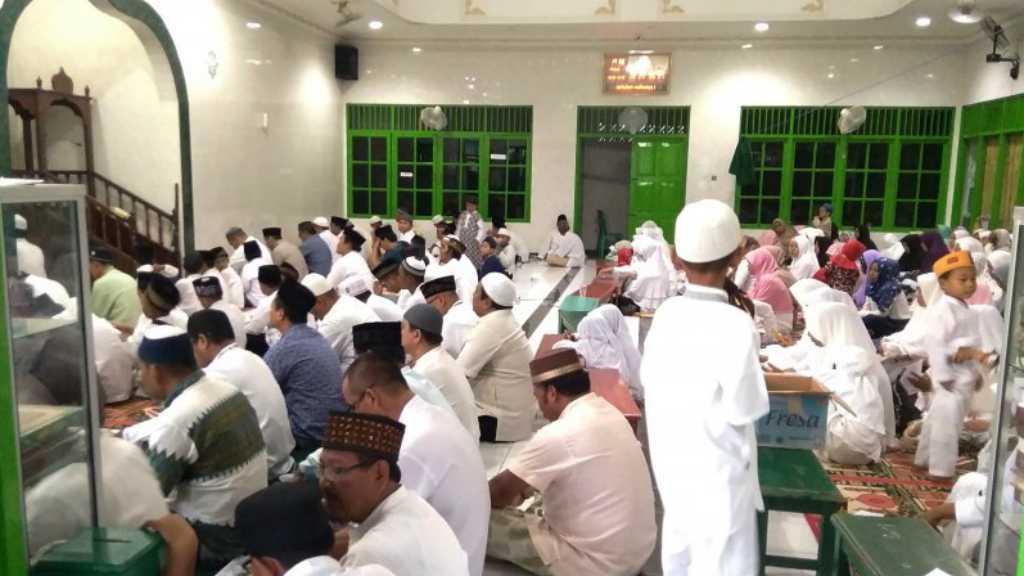 Potret Dzikir Bersama Warga Muslim Biak di Tengah Gejolak Papua